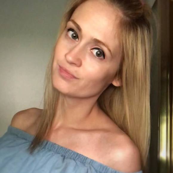 Meet your Posher, Marla - Picture 1 of 3